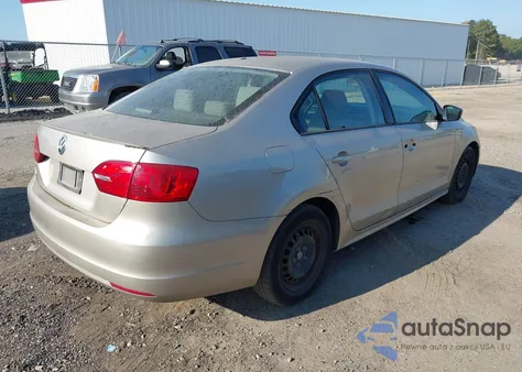 2013 Volkswagen Jetta 2.0L S из США, поврежденный, VIN 3VW2K7AJ7DM202112